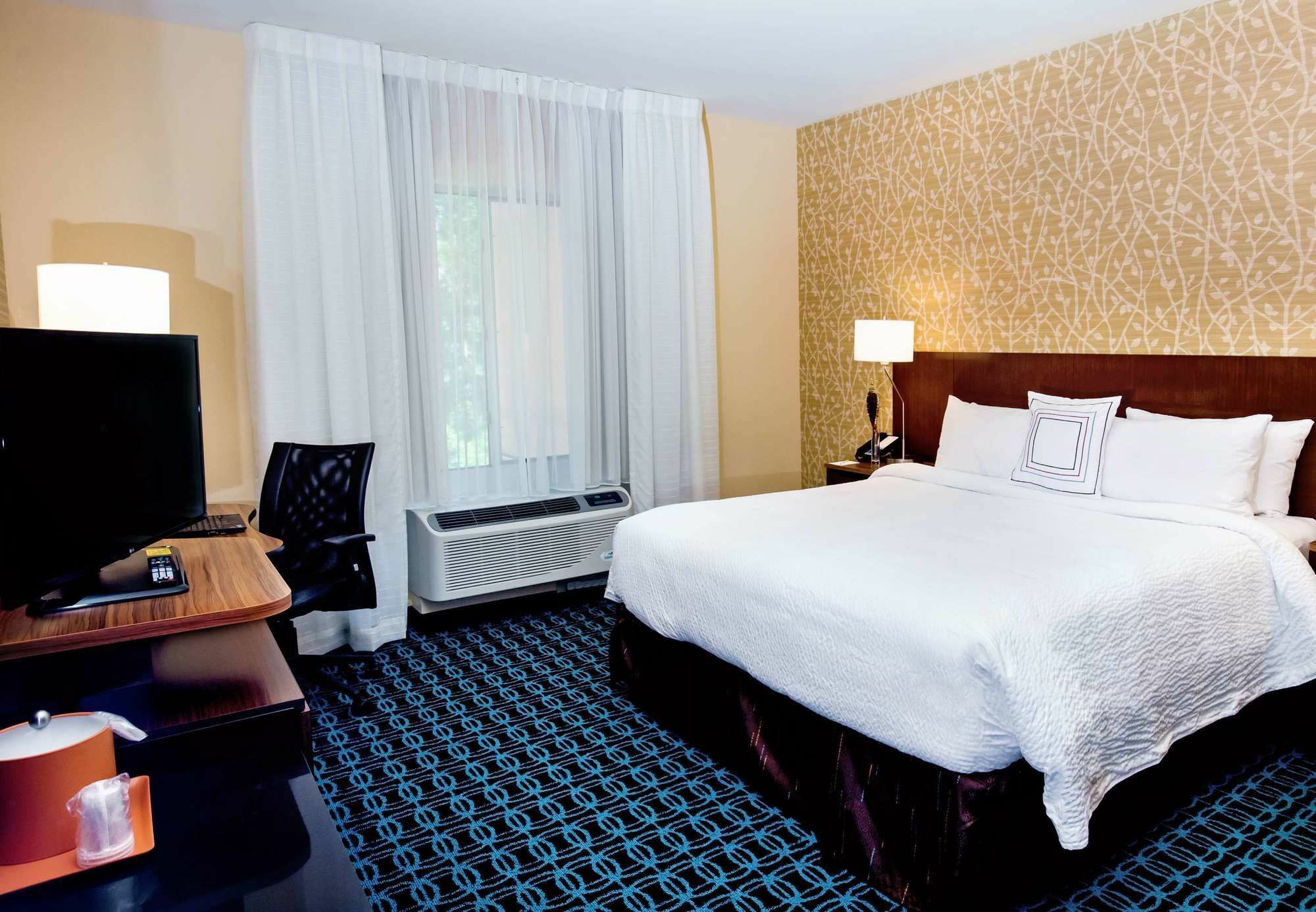 Fairfield & By Marriott Richmond Midlothian 3* North Chesterfield