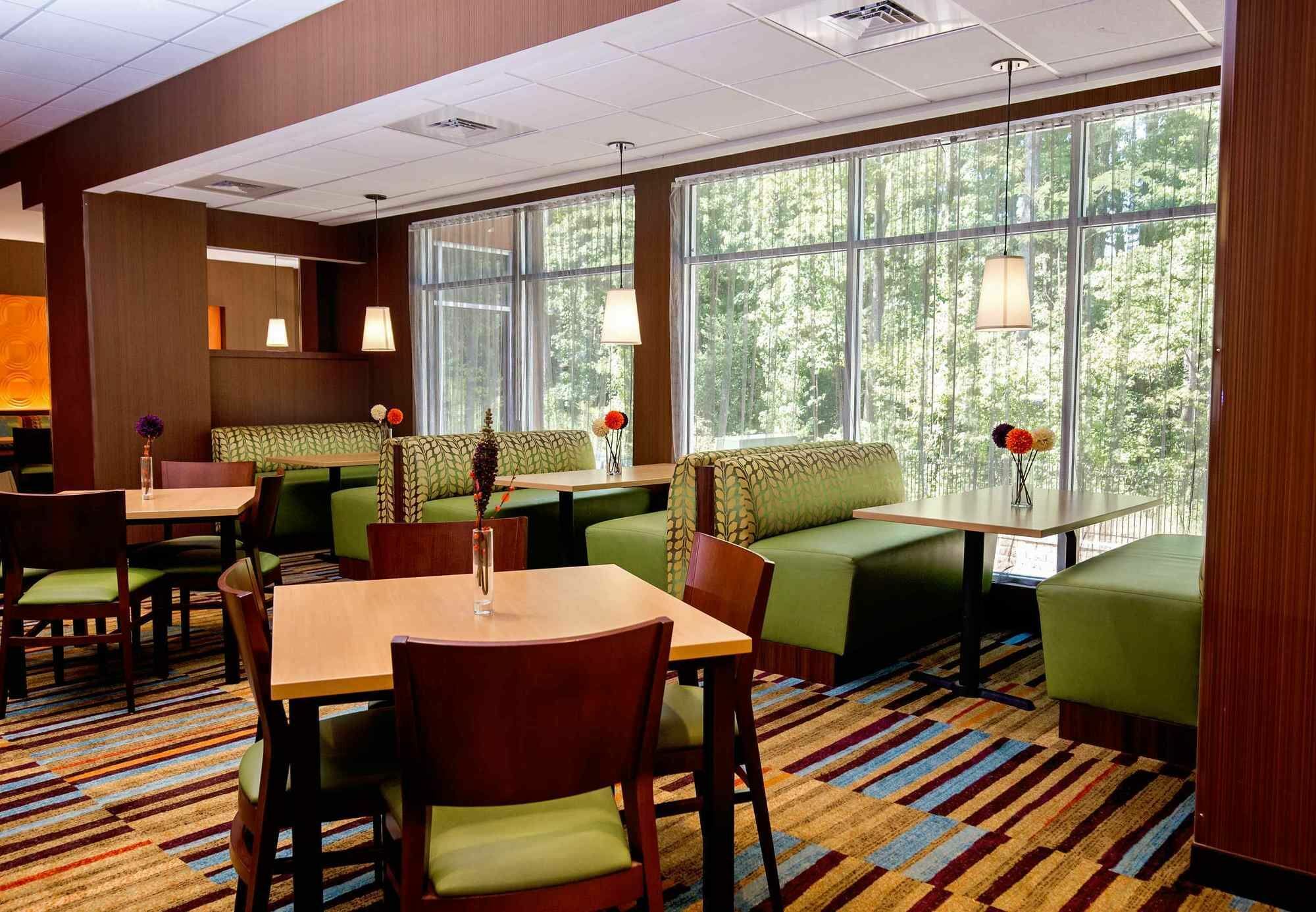 Hotel Fairfield & By Marriott Richmond Midlothian