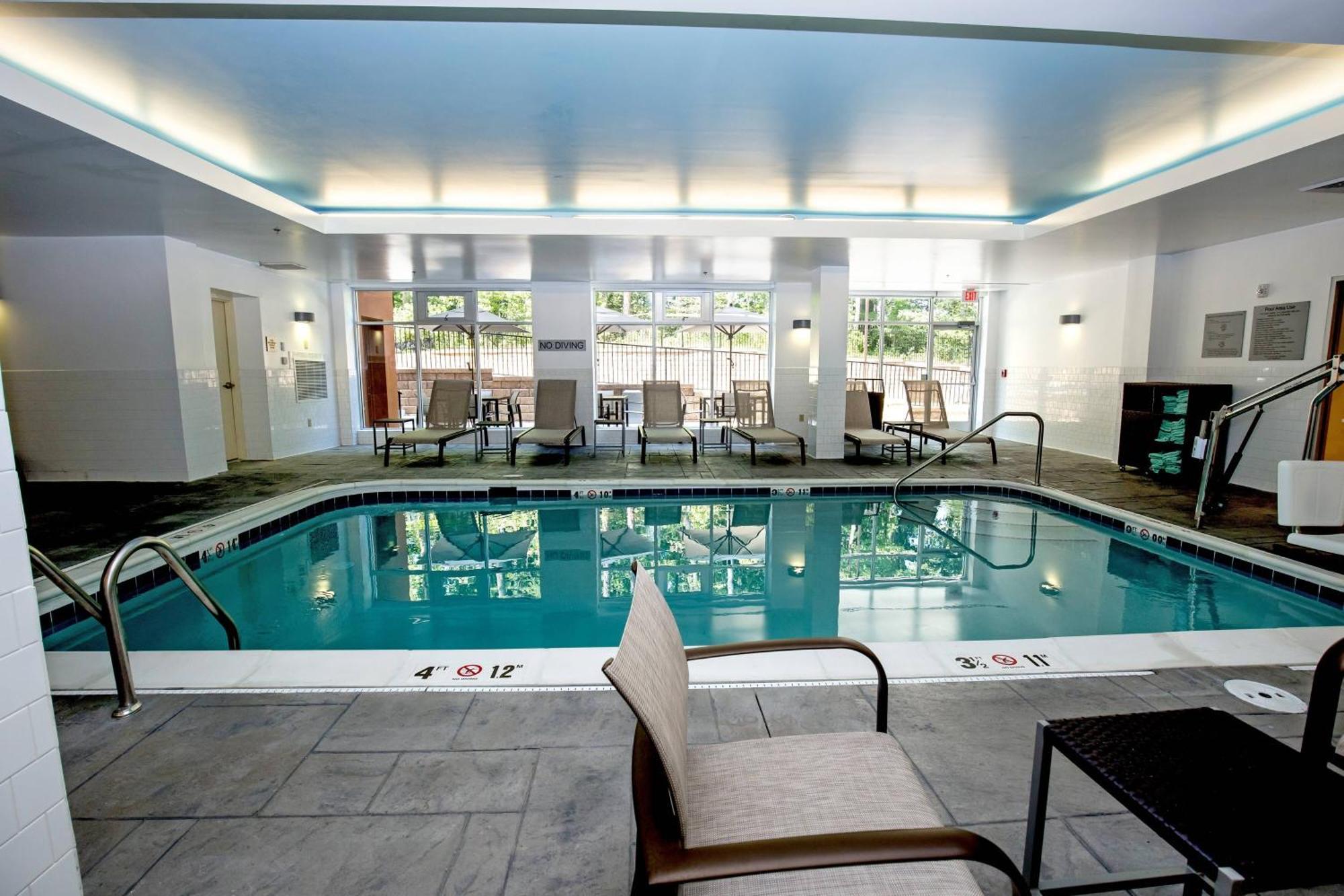 Fairfield & By Marriott Midlothian Hotel