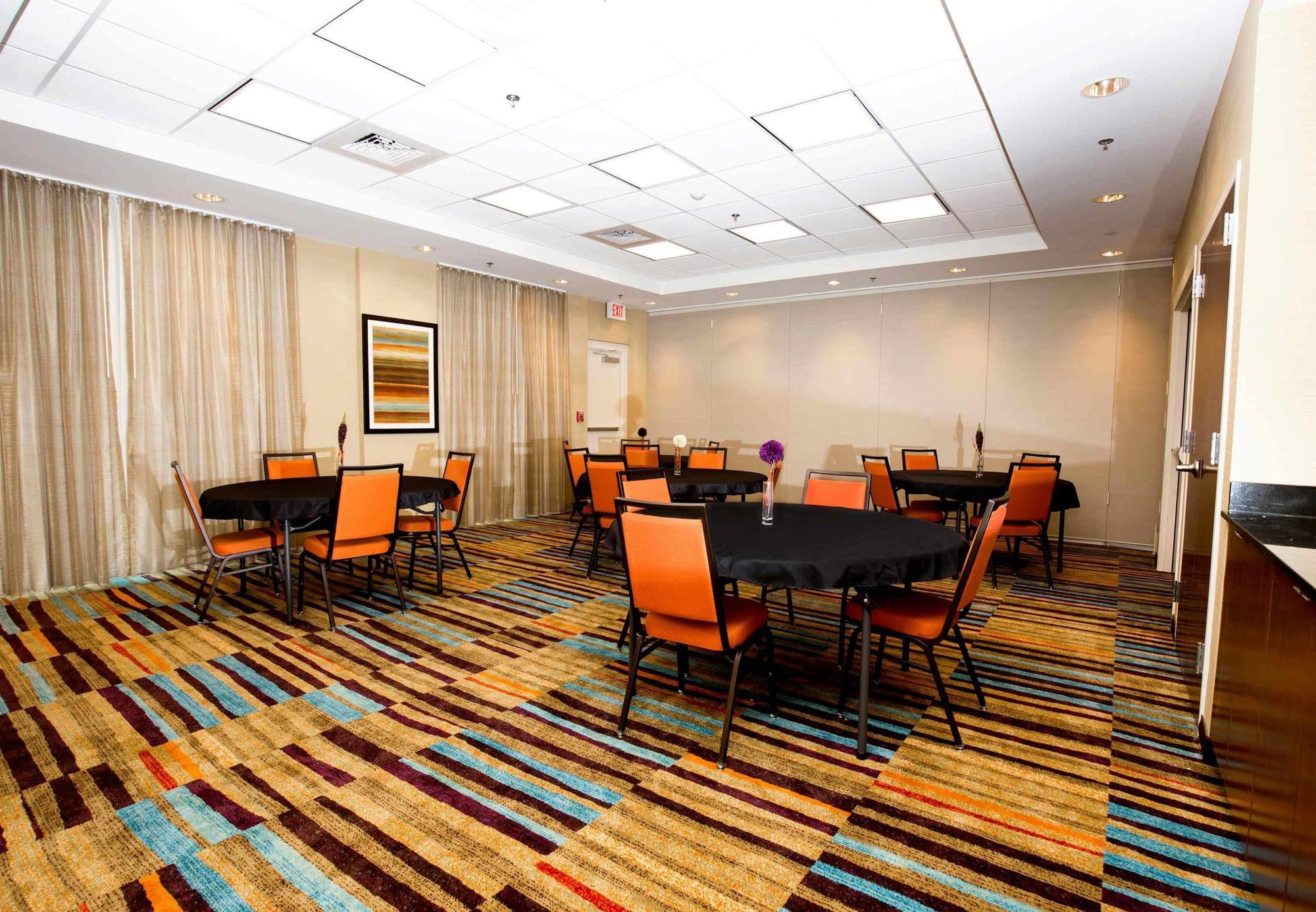 Fairfield & By Marriott Midlothian Hotel